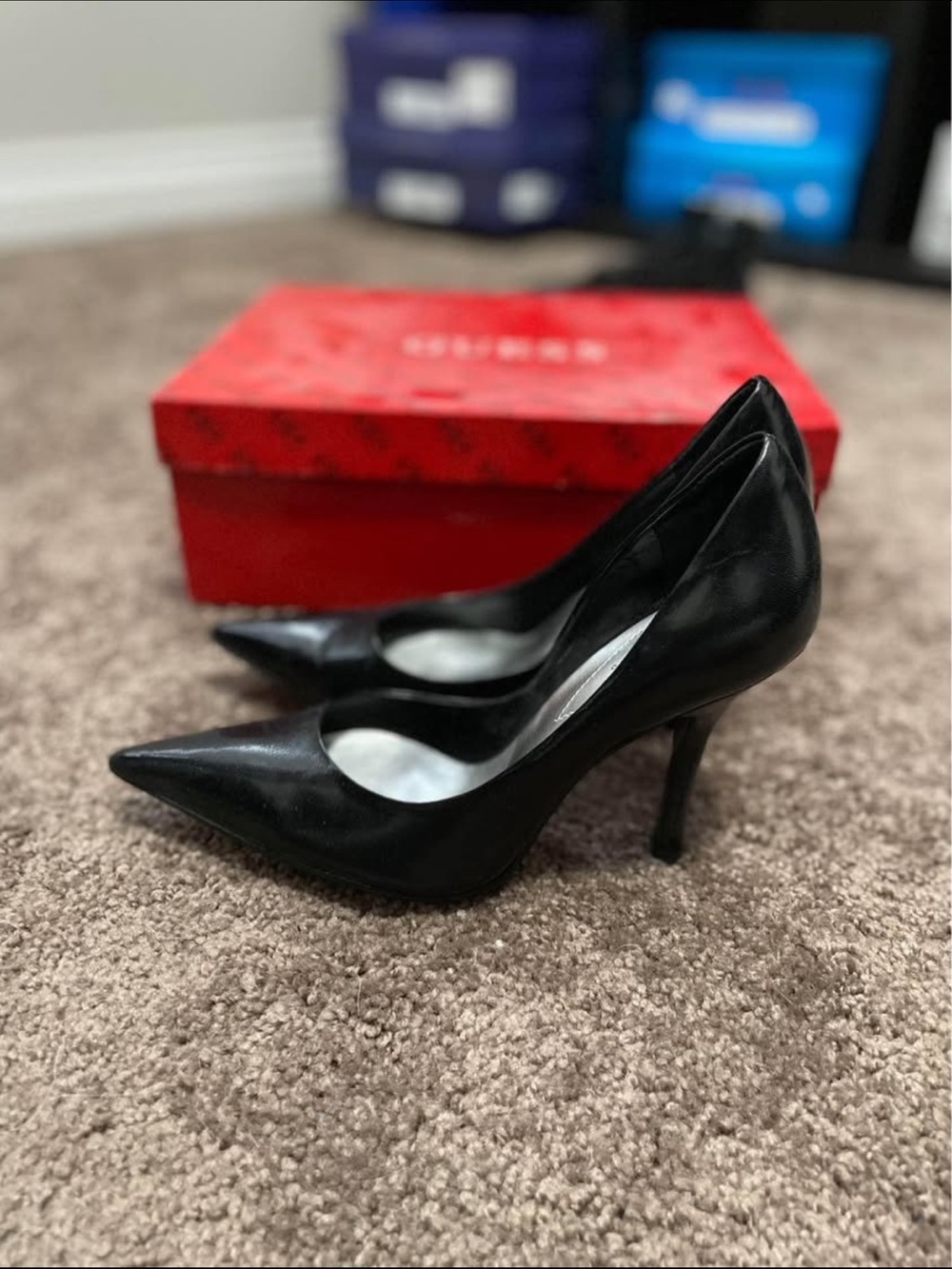Guess Black Pointed-Toe Stiletto Pumps
